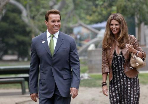 施瓦辛格與妻子施賴(lài)弗