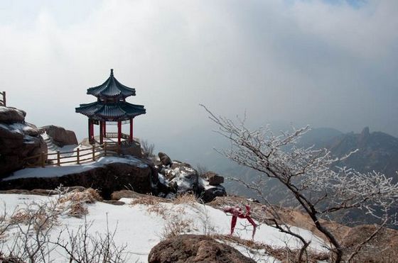 嶗山景區(qū)派發(fā)年終紅利 金牌導(dǎo)游獲獎(jiǎng)轎車(chē)