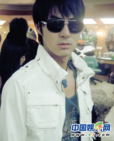 胡歌劉詩詩金賢重張根碩 “二貨”明星歡樂多