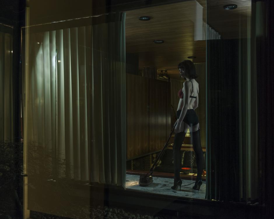 閨中幽怨內衣少女