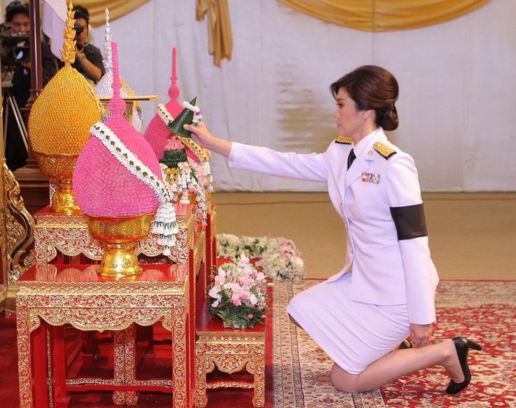 泰國(guó)美女總理英拉