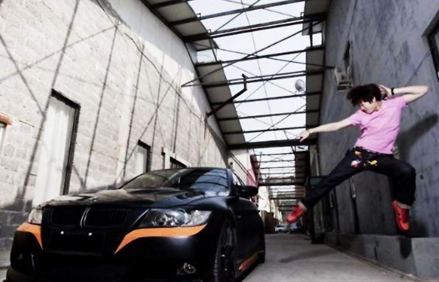 李雙江之子李天一成長全紀(jì)錄：媽媽夢(mèng)鴿蹲地為其換衣