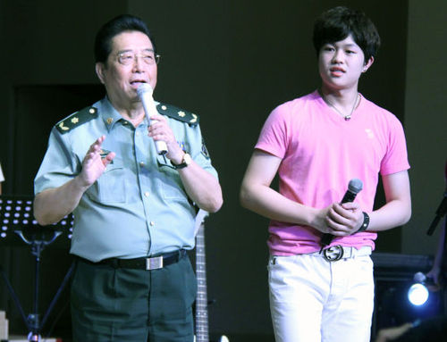 圖揭明星悲喜“師生戀” 李雙與愛妻江夢鴿相差27歲！