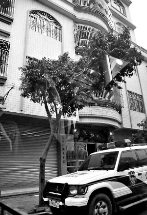 已經(jīng)被免職的陸豐“房爺”違規(guī)私用警車。