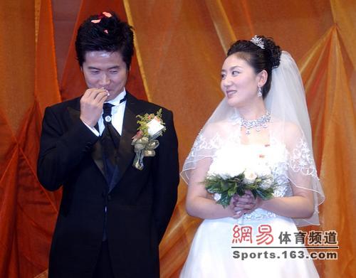 盤(pán)點(diǎn)那些情迷空姐的體育明星