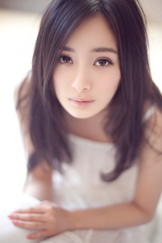 四小花旦背景曝光 唐嫣助理曬戀愛證據(jù)罵邱澤裝孫子！