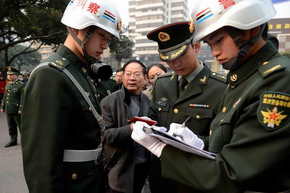資料圖：重慶對軍車開展專項(xiàng)整頓。
