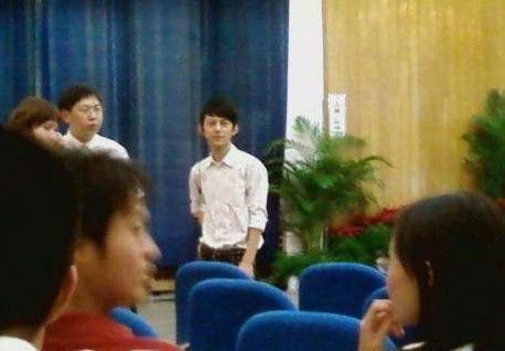 何炅曬與李維嘉17年前舊合照
