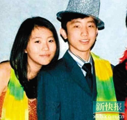 童童與男同學(xué) 合照。