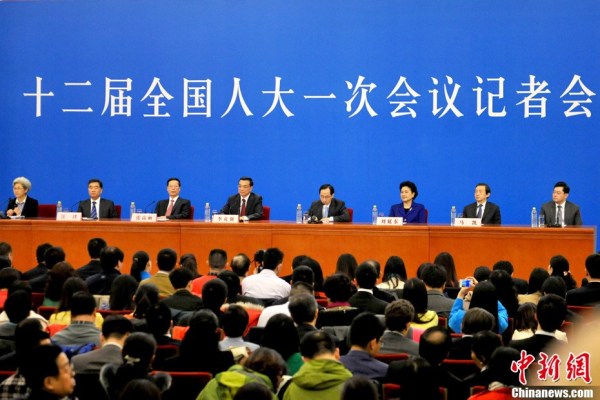 李克強(qiáng)約法三章:人民過好日子政府就要過緊日子 李克強(qiáng)約法三章:人民過好日子政府就要過緊日子