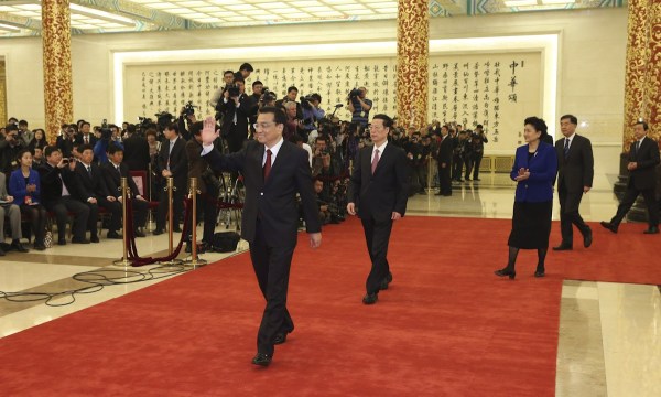 李克強(qiáng)約法三章:人民過好日子政府就要過緊日子 李克強(qiáng)約法三章:人民過好日子政府就要過緊日子