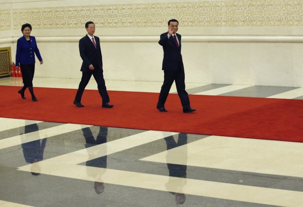 李克強(qiáng)約法三章:人民過好日子政府就要過緊日子 李克強(qiáng)約法三章:人民過好日子政府就要過緊日子