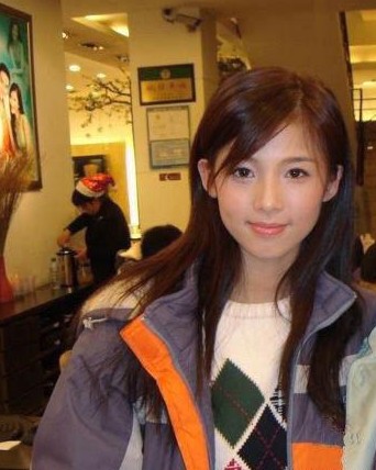 高校宅男女神級?；ㄐ∏逍滤囆g照