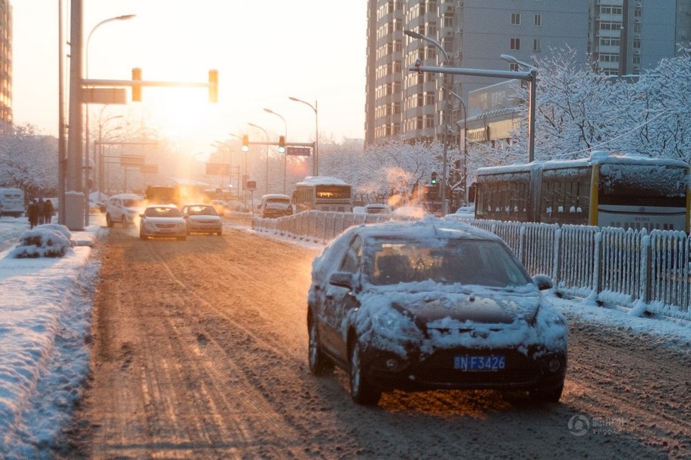 2013年3月20日早晨，降雪后的北京，全城銀裝素裹