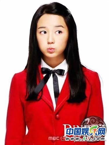 盤點中外女星影視劇學(xué)生裝 何潔張柏芝張韶涵驚艷搶鏡