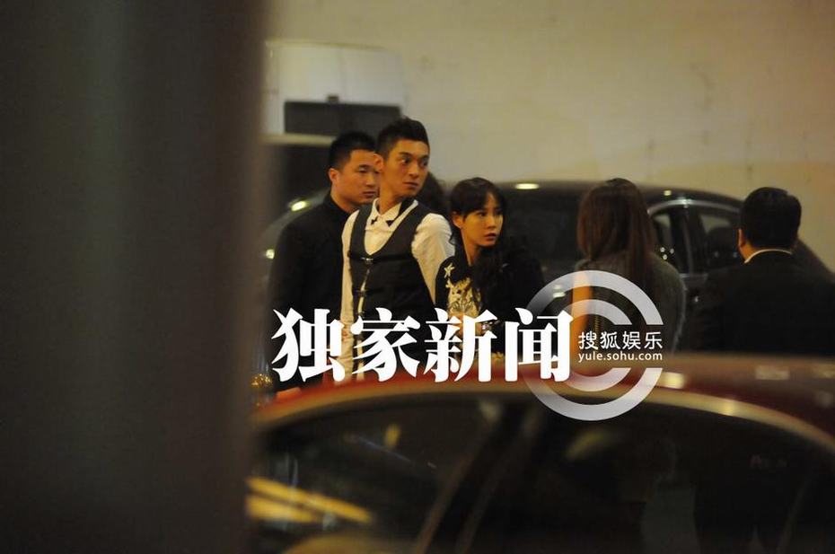 汪小菲許雅鈞坐千萬豪車赴夜總會(huì) 保鏢成群未見大小S