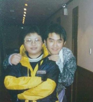 傳說中的韓紅和男友