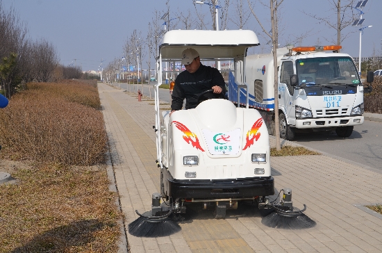 平度7.5萬(wàn)買(mǎi)迷你清掃車(chē)