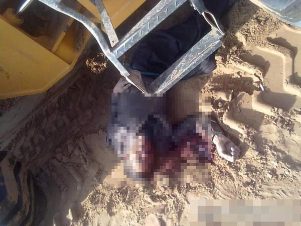 河南農(nóng)民被開發(fā)商鏟車碾死 官方回應(yīng)已介入調(diào)查 河南農(nóng)民被開發(fā)商鏟車碾死 官方回應(yīng)已介入調(diào)查