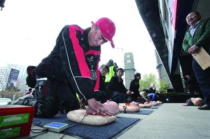 一聲“好戰(zhàn)友”兩行斷腸淚