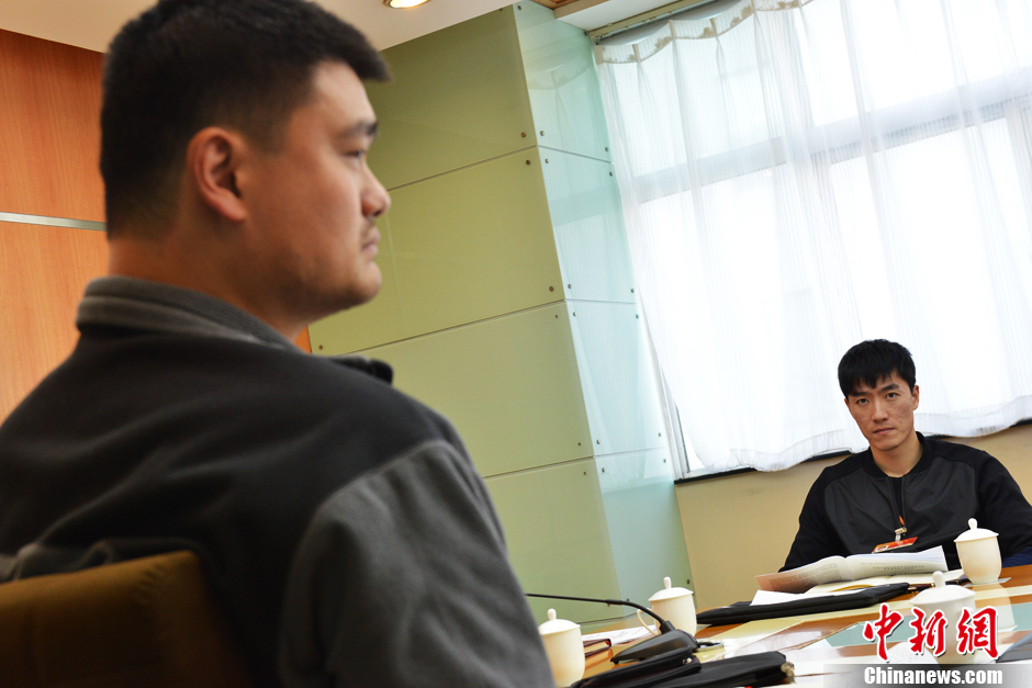 兩會(huì)每日?qǐng)D粹