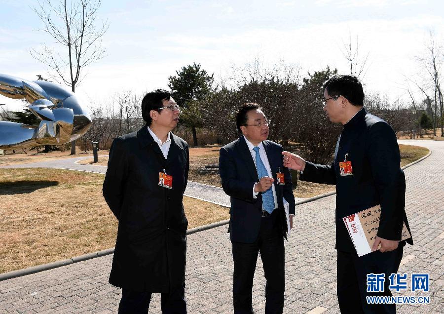 （兩會·新華全媒頭條）（8）政協(xié)委員焦家良的一天